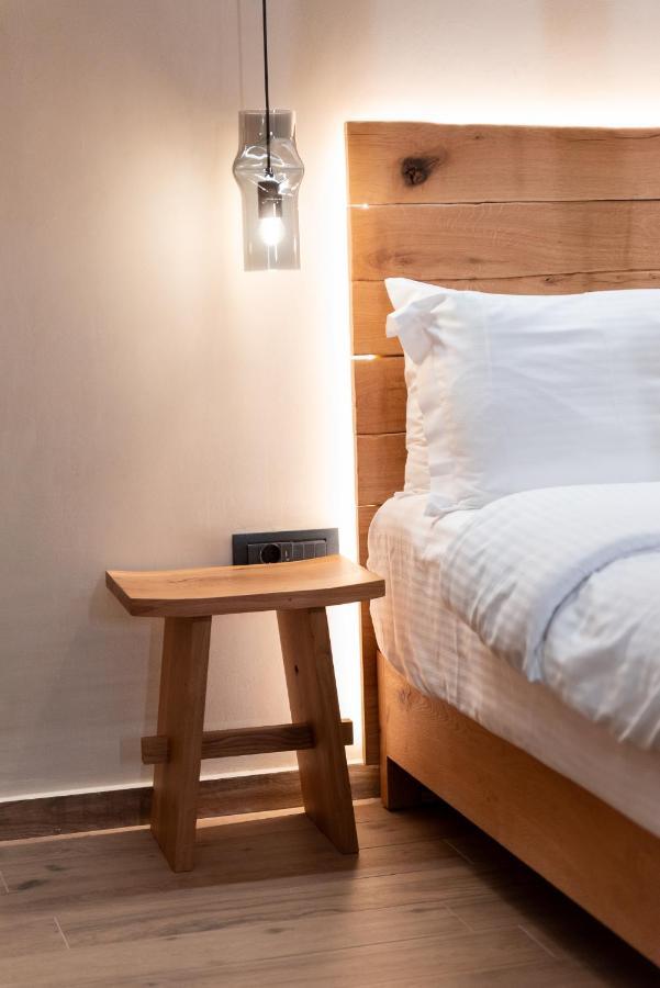 Theros By Agora Luxury Apartments In The Heart Of Heraklion Extérieur photo