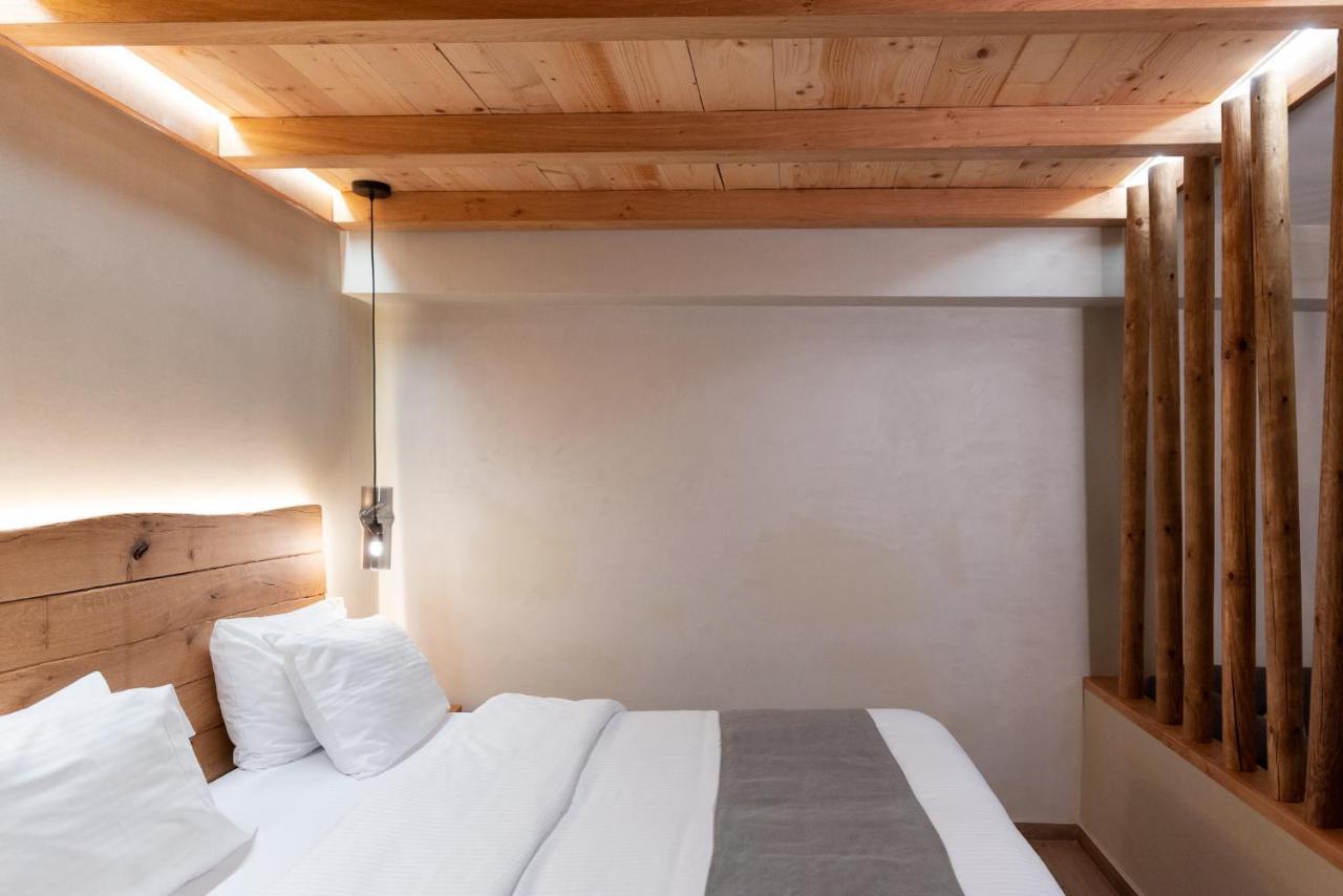 Theros By Agora Luxury Apartments In The Heart Of Heraklion Extérieur photo