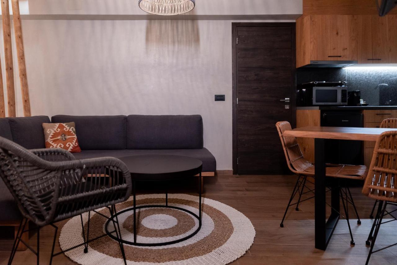 Theros By Agora Luxury Apartments In The Heart Of Heraklion Extérieur photo