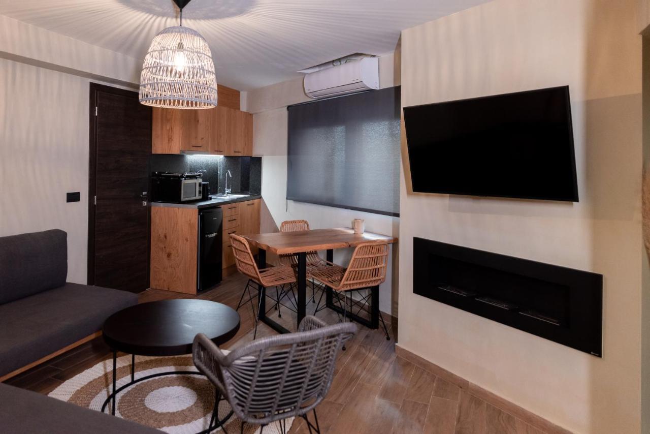 Theros By Agora Luxury Apartments In The Heart Of Heraklion Extérieur photo